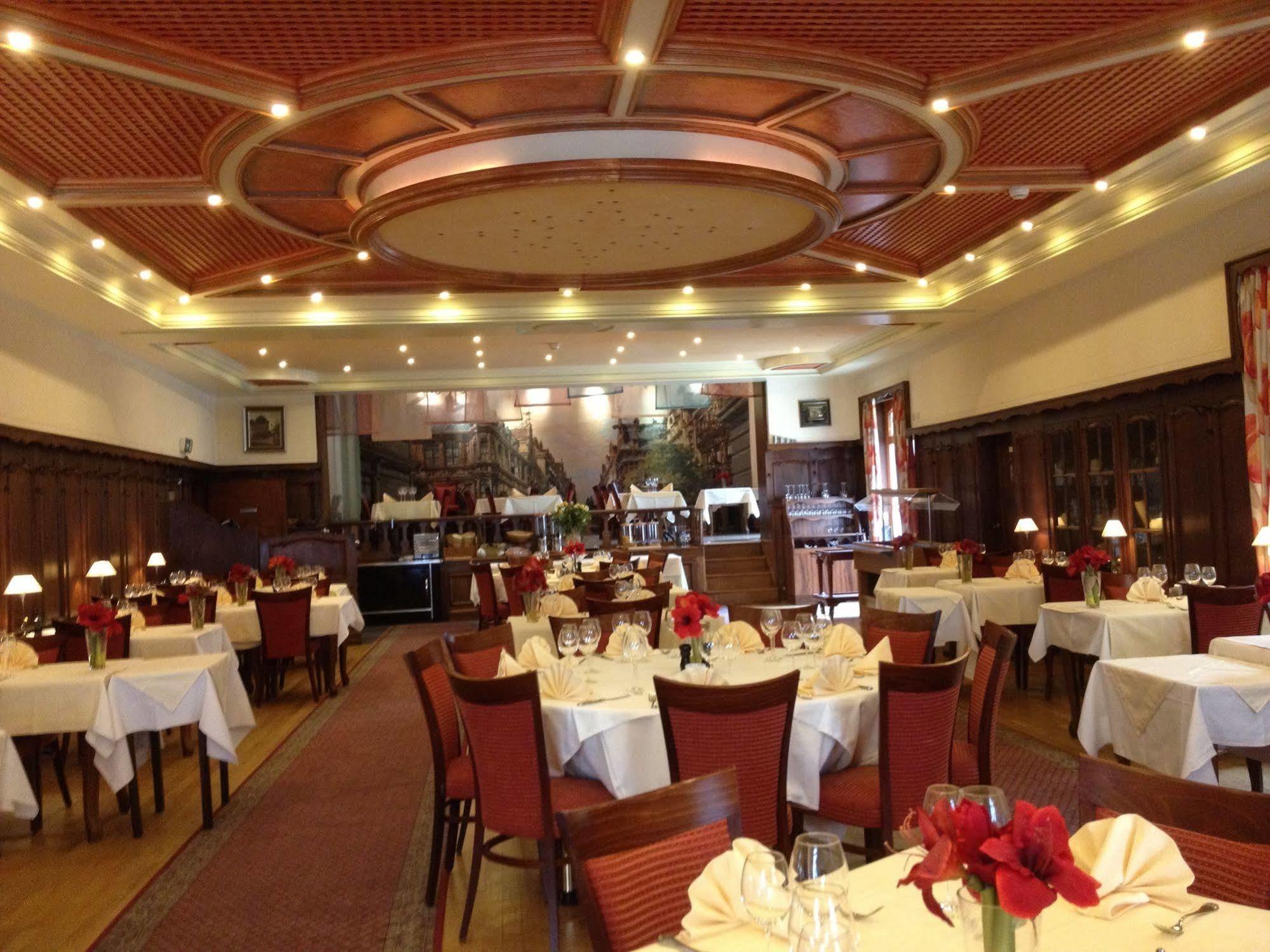 Hotel - Restaurant " Victor Hugo" Vianden Ngoại thất bức ảnh